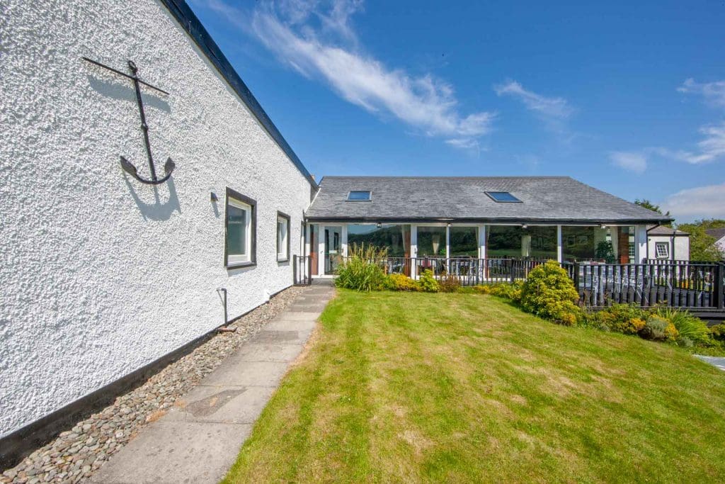 web-1Z6E9124 exterior