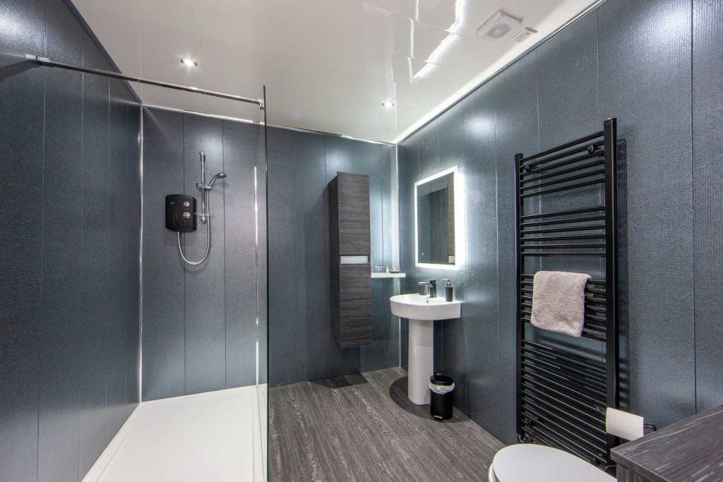 web-1Z6E9484 Uist ensuite